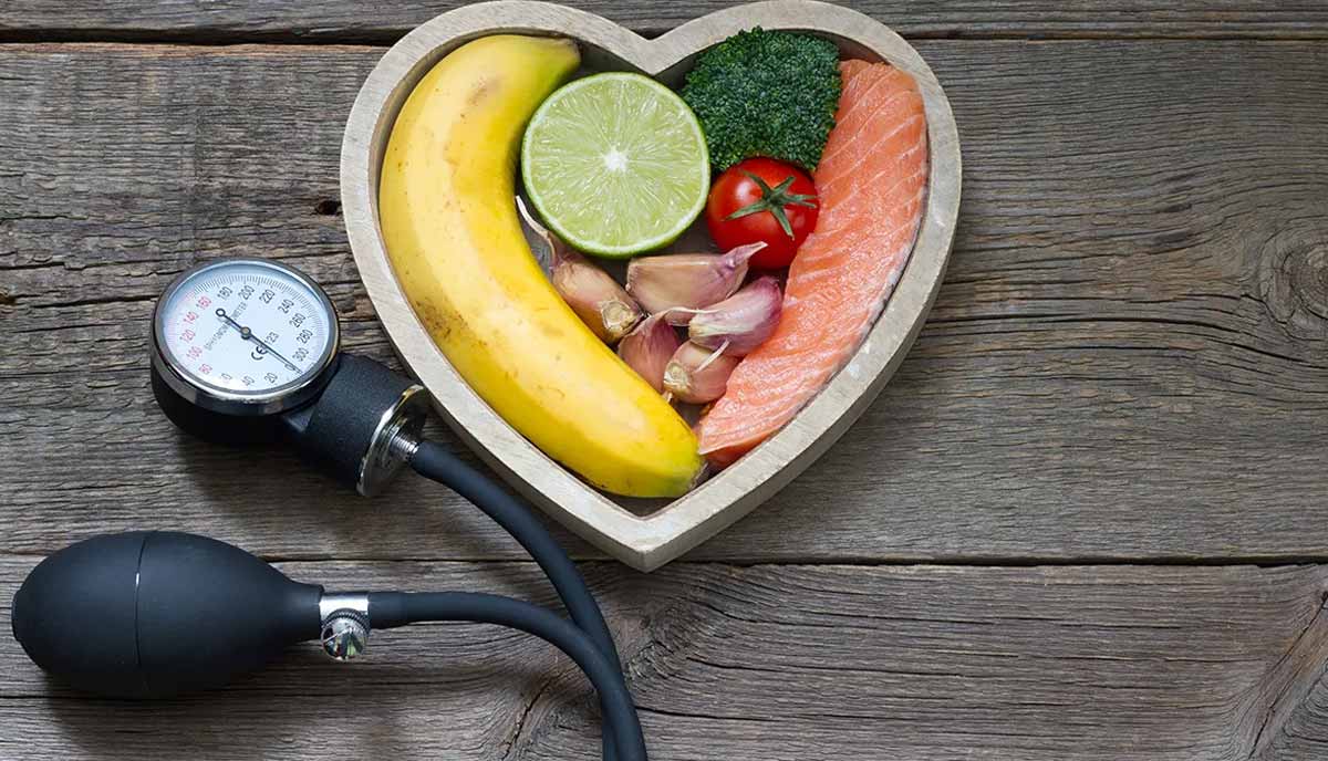 کاهش فشار خون با میوه