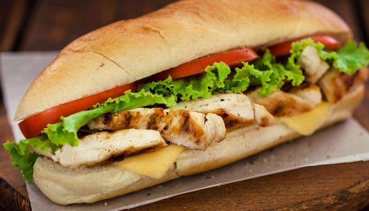 طرز تهیه 6 مدل ساندویچ مرغ سریع خانگی