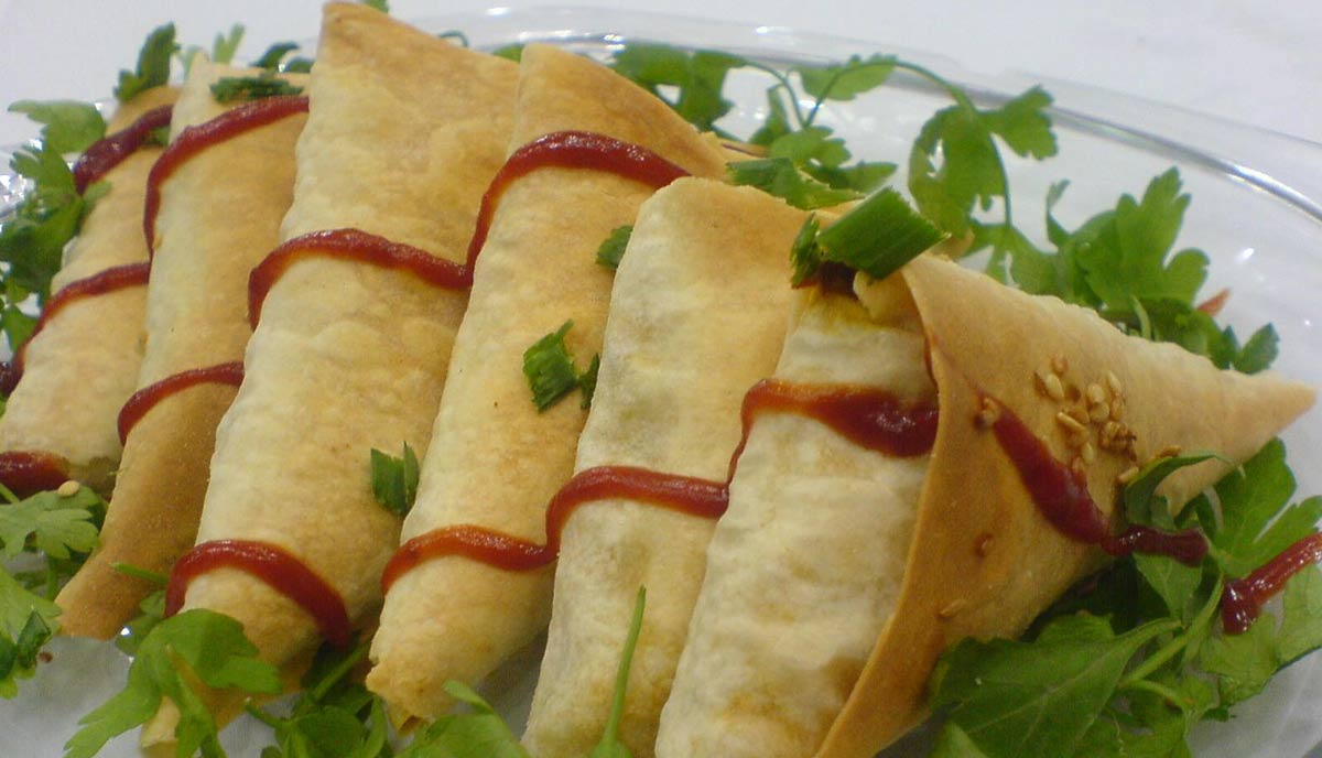 طرز تهیه انواع سمبوسه