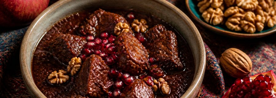 طرز تهیه فسنجان با مرغ و گوشت؛ نسبت مواد و فوت‌وفن